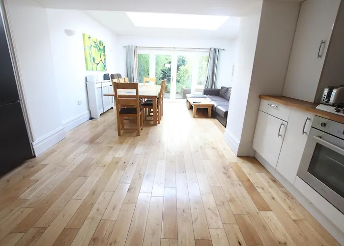 Ferienhaus The Big House Bristol